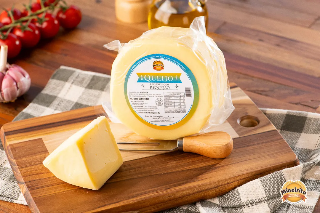 Queijo Recheado com Requeijão